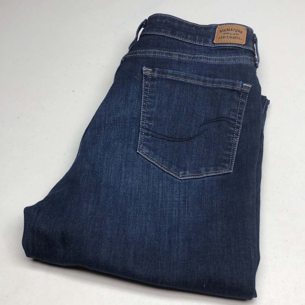LEVI SIGNATURE SHAPING MID-RISE SLIM JEANS 10/30x29 ⭐️